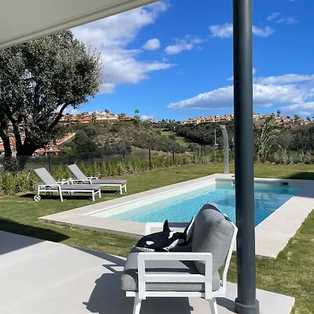 Villa In Next To Golf And Santa Clara *