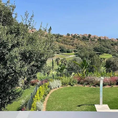 Villa In Next To Golf And Santa Clara *