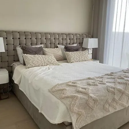 Villa In Next To Golf And Santa Clara Marbella